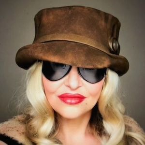 Meet The Posher, Posher Gems